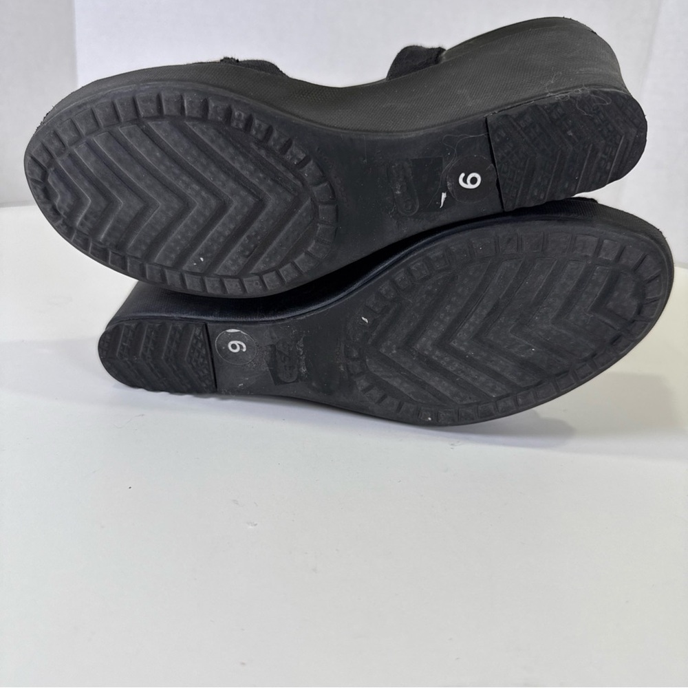 Crocs Women Size 6 Leigh II Metalblock Cross-Strap Ankle Wedge Sandals Black - Picture 9 of 11